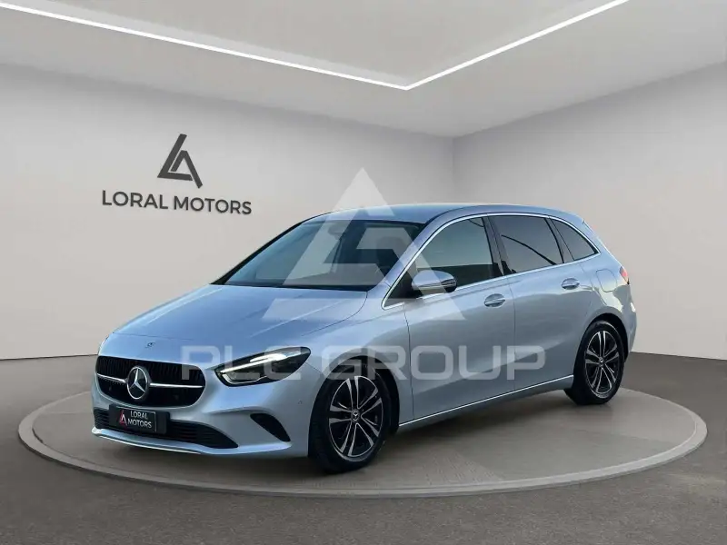 2023 Mercedes Benz B 180