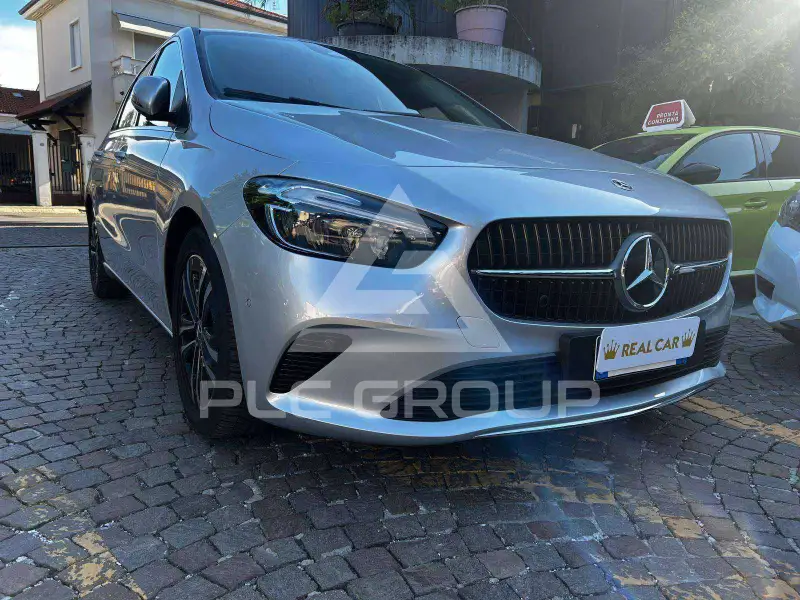 2023 Mercedes Benz B 180