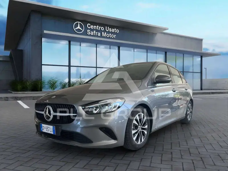 2023 Mercedes Benz B 180