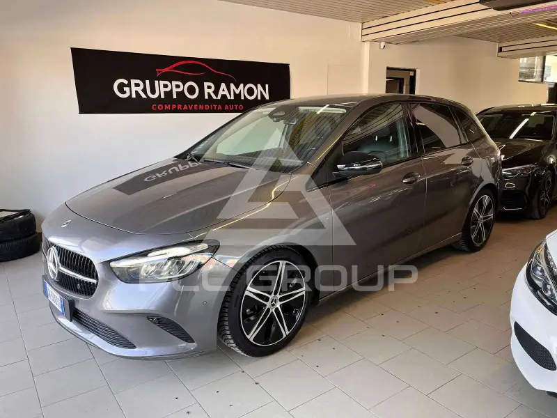 2023 Mercedes Benz B 180