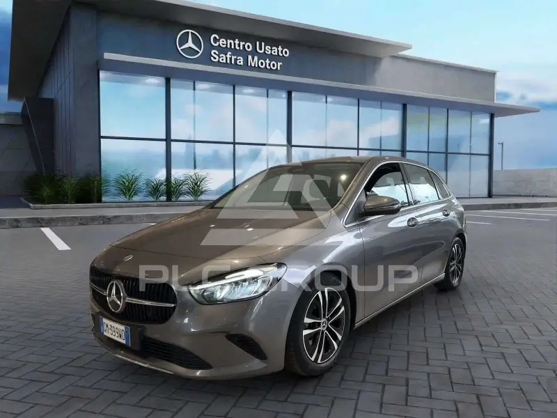 2023 Mercedes Benz B 180