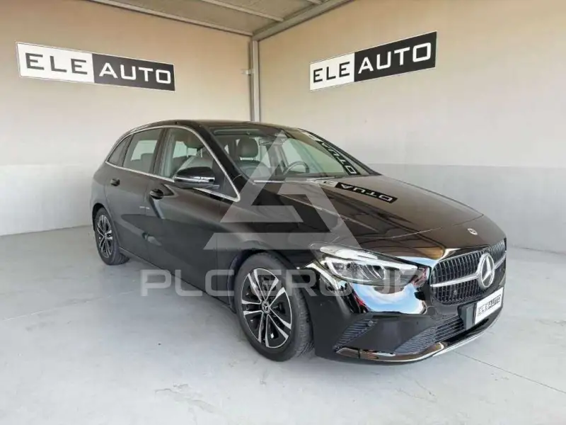 2023 Mercedes Benz B 180