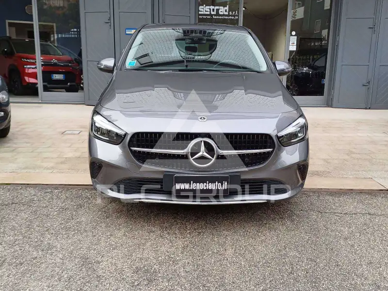 2023 Mercedes Benz B 180