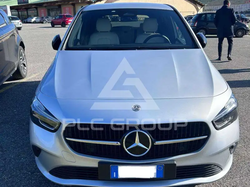 2023 Mercedes Benz B 180