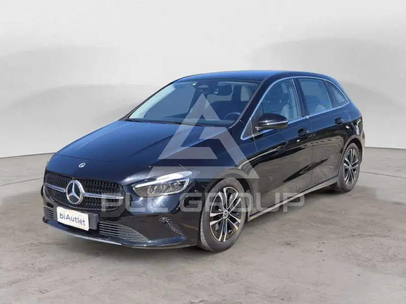 2023 Mercedes Benz B 180