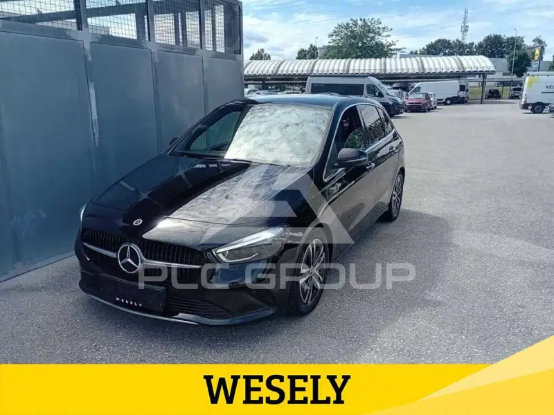 2023 Mercedes Benz B 180
