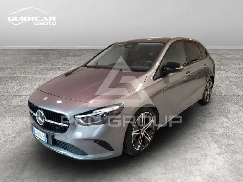 2023 Mercedes Benz B 180