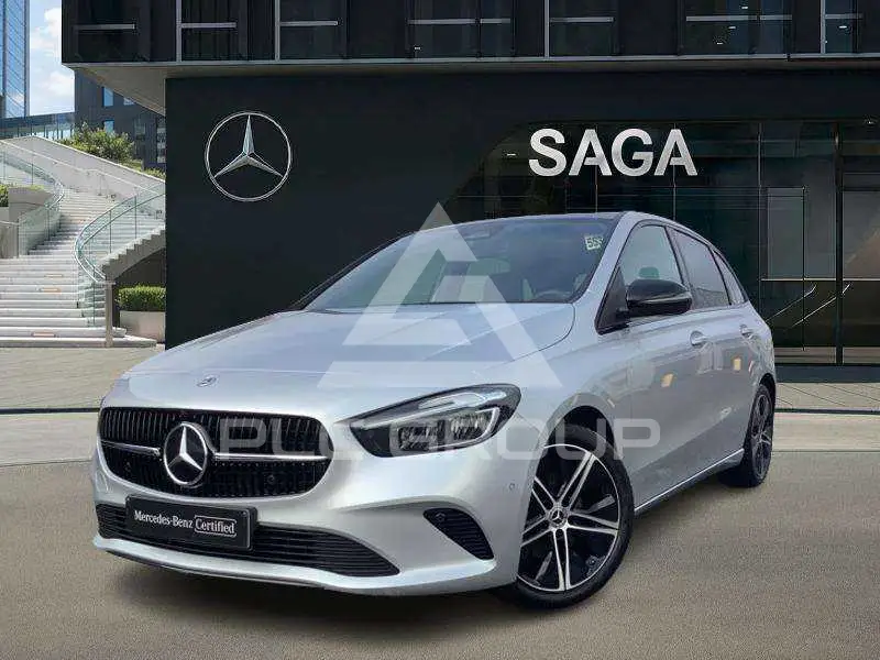 2023 Mercedes Benz B 180