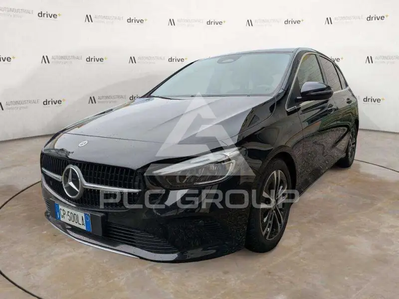 2023 Mercedes Benz B 180