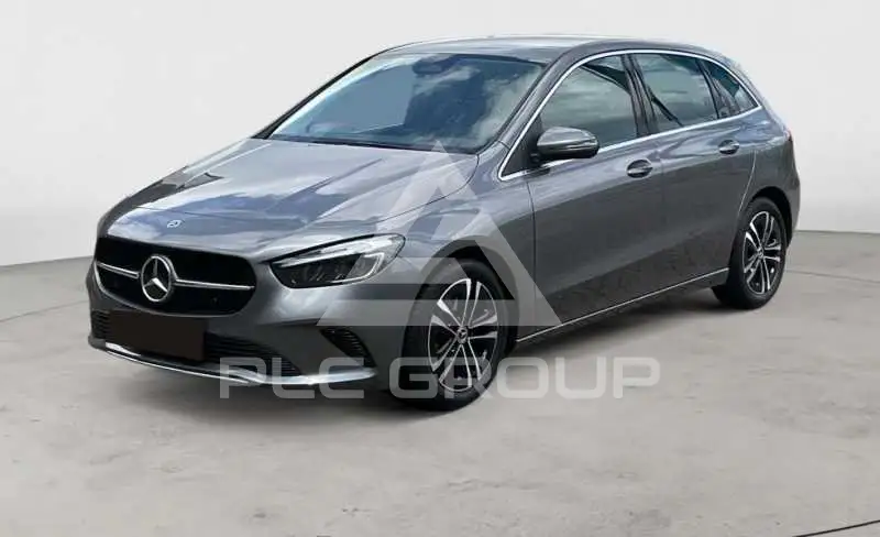 2023 Mercedes Benz B 180