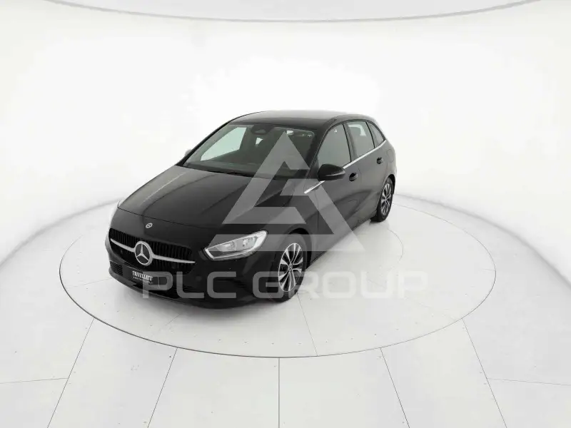 2023 Mercedes Benz B 180