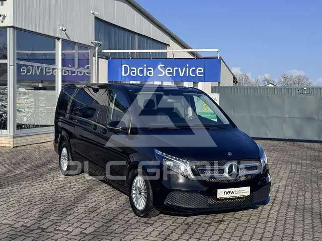 2023 Mercedes Benz V 300