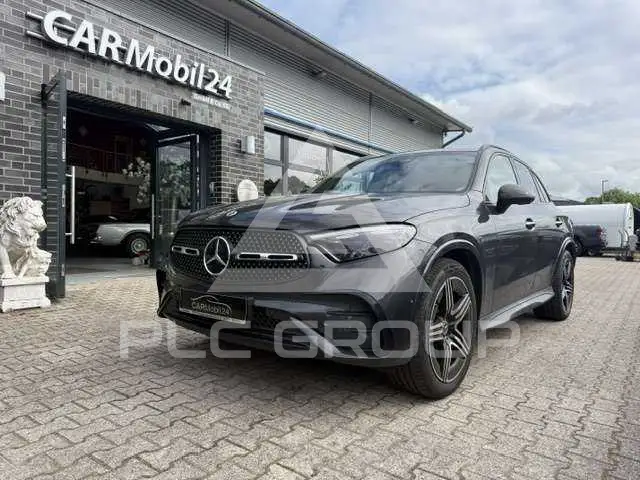 2023 Mercedes Benz GLC 220