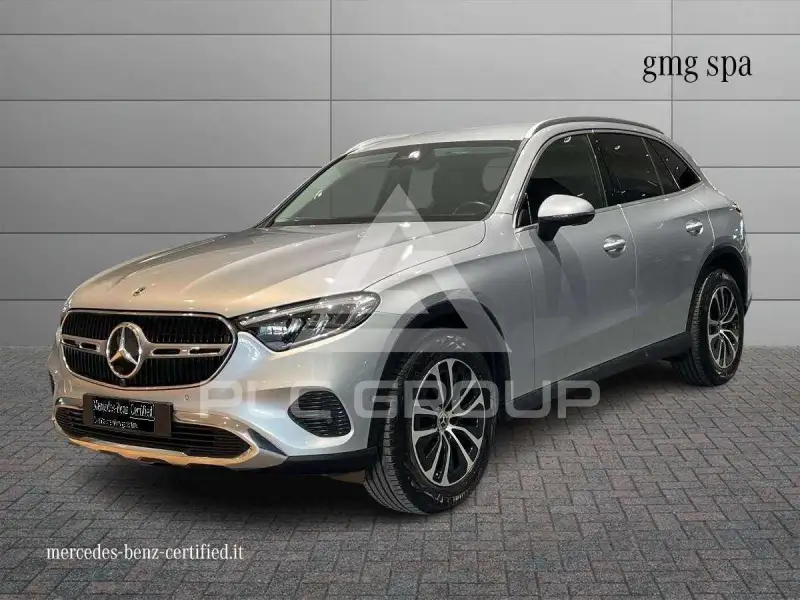 2023 Mercedes Benz GLC 220