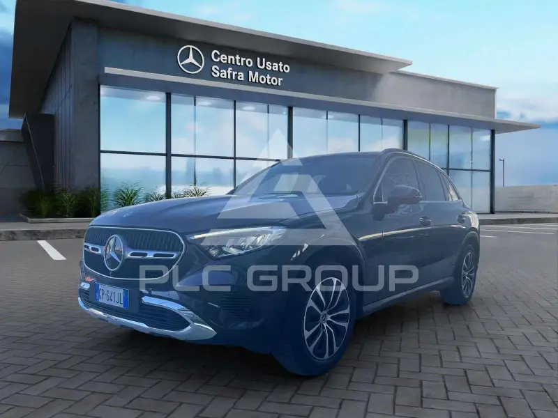 2023 Mercedes Benz GLC 220