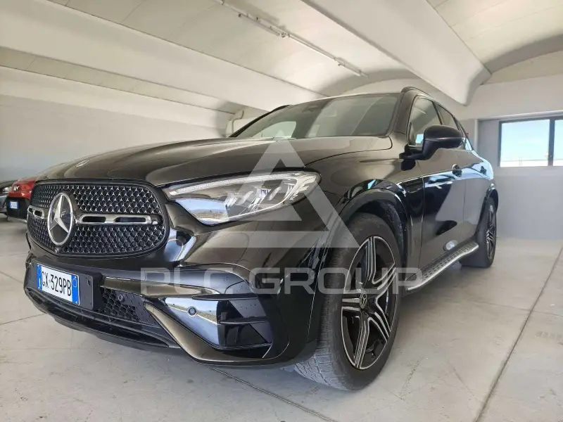 2023 Mercedes Benz GLC 220