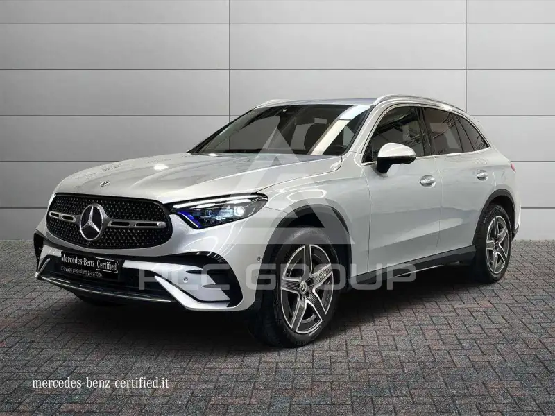2023 Mercedes Benz GLC 220
