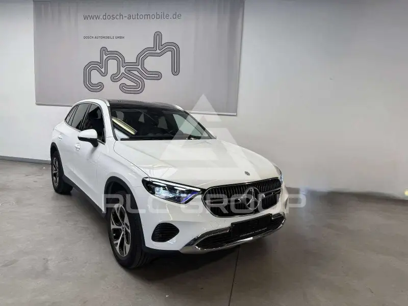 2023 Mercedes Benz GLC 220