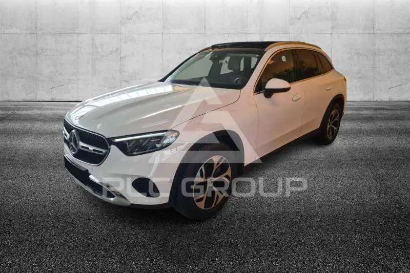 2023 Mercedes Benz GLC 220
