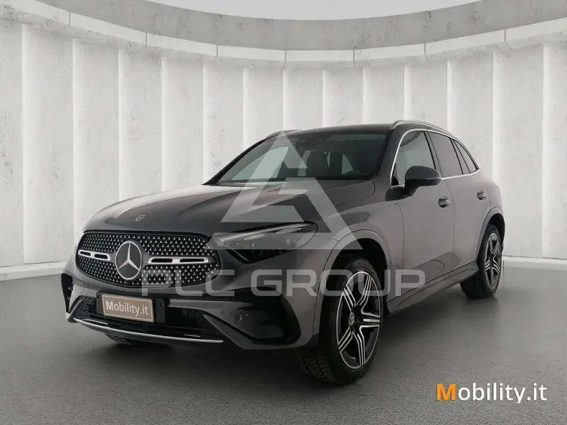 2023 Mercedes Benz GLC 220