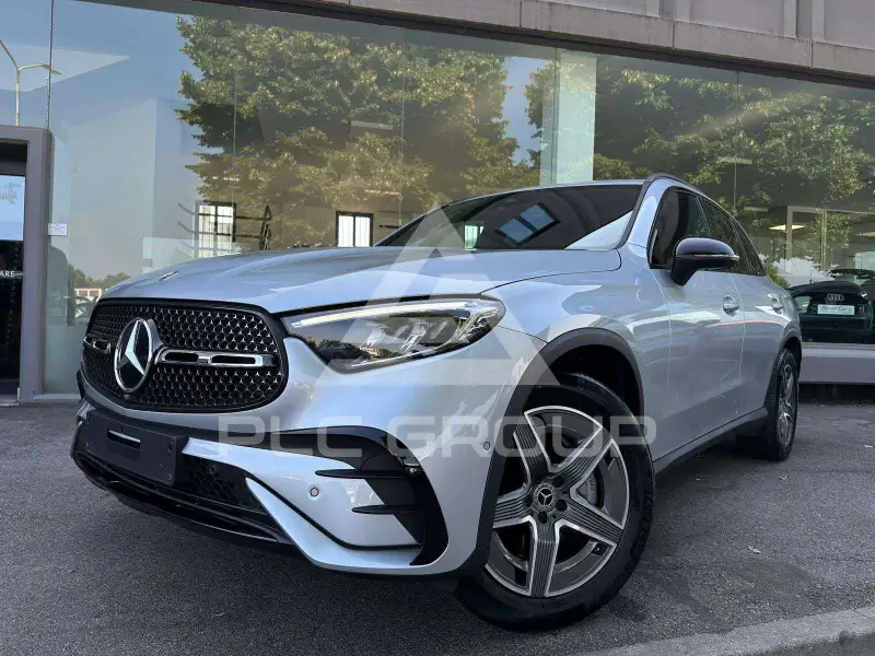 2023 Mercedes Benz GLC 220