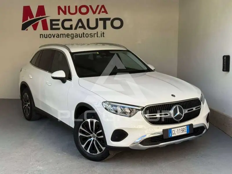 2023 Mercedes Benz GLC 220