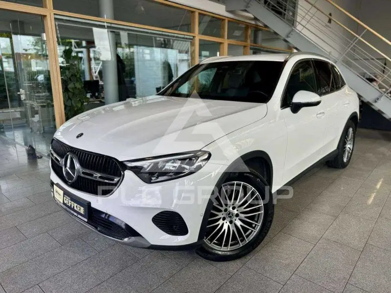 2023 Mercedes Benz GLC 220