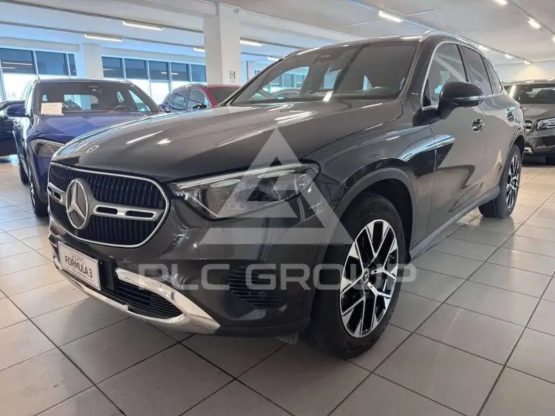 2023 Mercedes Benz GLC 220