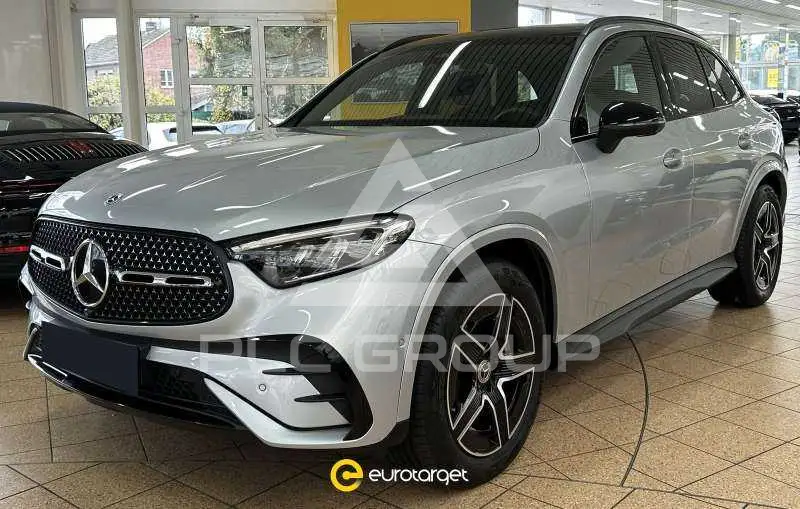 2023 Mercedes Benz GLC 220