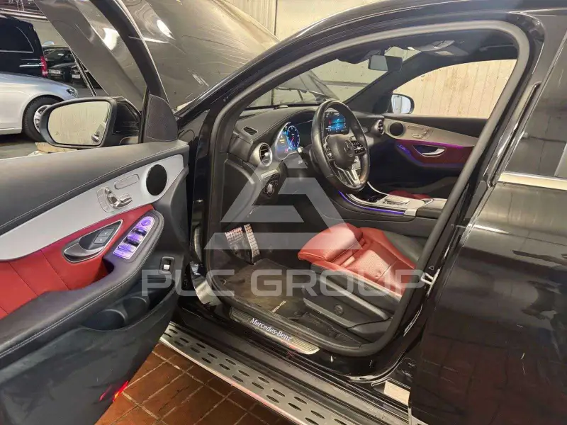 2023 Mercedes Benz GLC 220