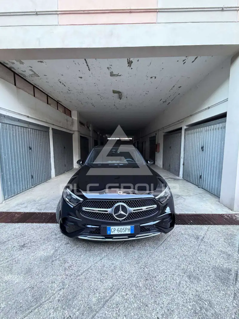 2023 Mercedes Benz GLC 220