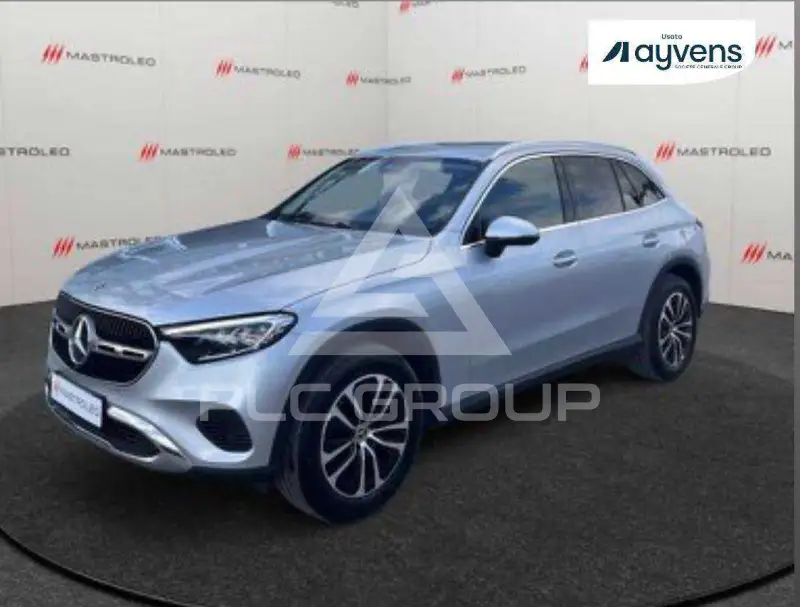 2023 Mercedes Benz GLC 220