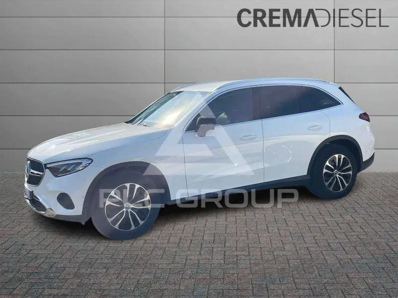 2023 Mercedes Benz GLC 220
