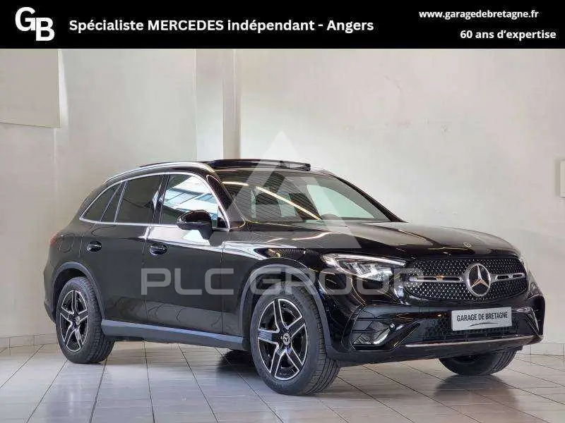 2023 Mercedes Benz GLC 220