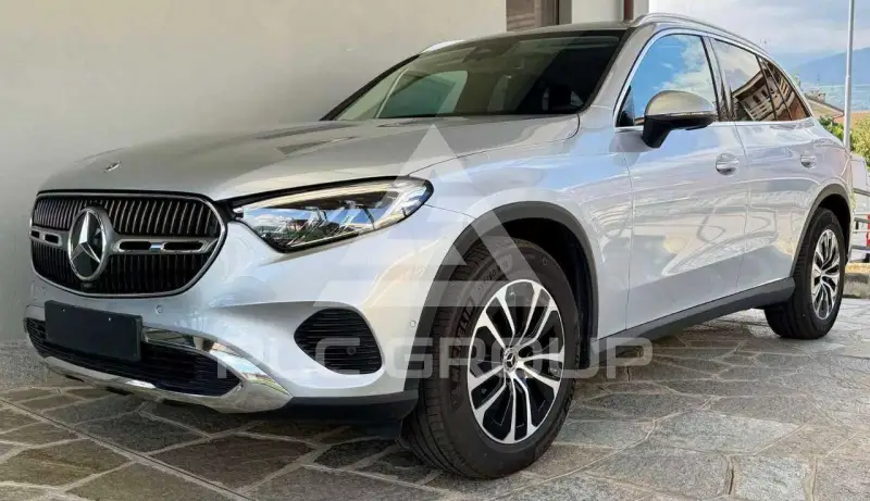 2023 Mercedes Benz GLC 220