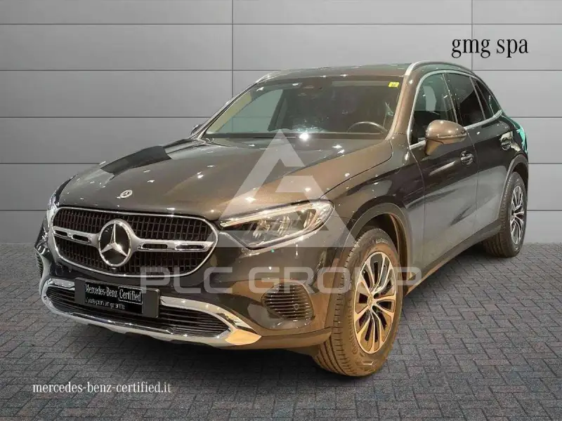 2023 Mercedes Benz GLC 220