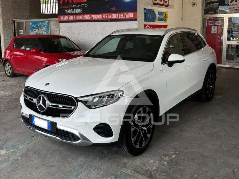 2023 Mercedes Benz GLC 220