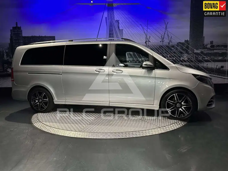 2023 Mercedes Benz V 300