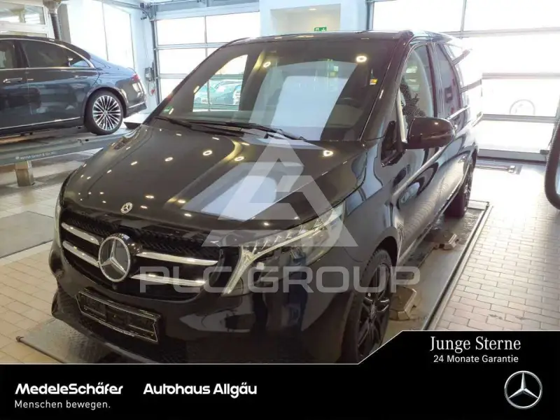 2023 Mercedes Benz V 300