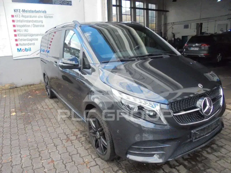 2023 Mercedes Benz V 300