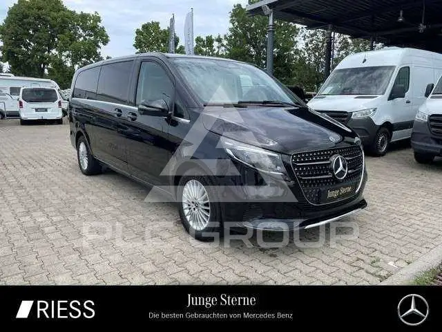 2025 Mercedes Benz V 300