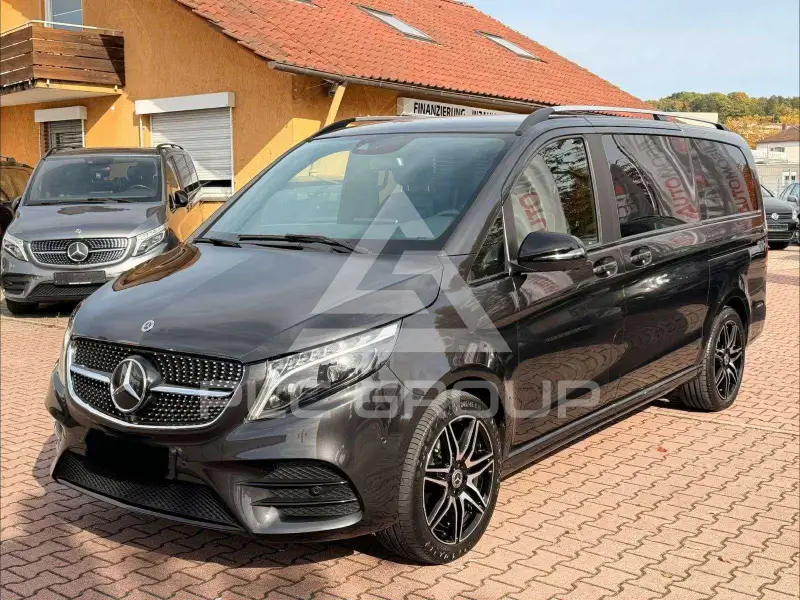 2023 Mercedes Benz V 300