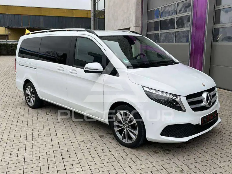 2023 Mercedes Benz V 300