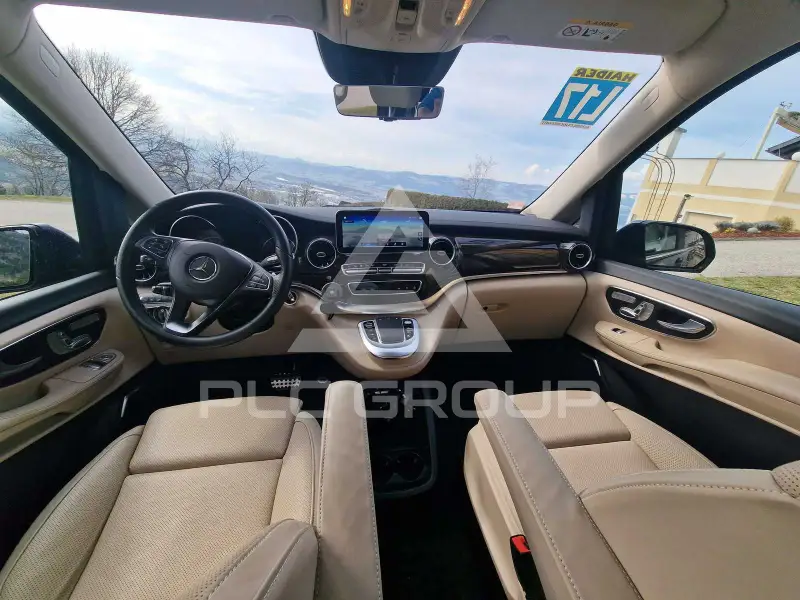 2023 Mercedes Benz V 300