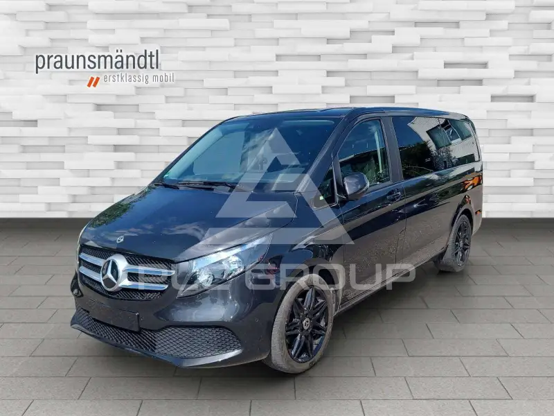 2023 Mercedes Benz V 300