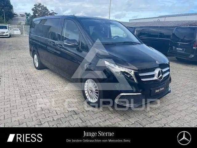 2023 Mercedes Benz V 300