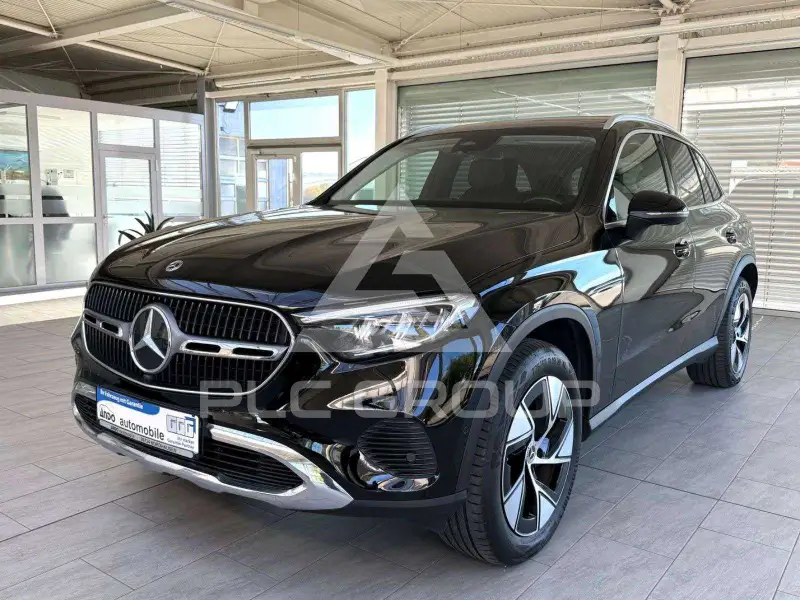 2023 Mercedes Benz GLC 400