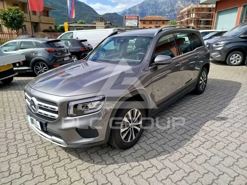 2023 Mercedes Benz GLB 220
