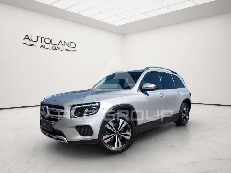 2023 Mercedes Benz GLB 220