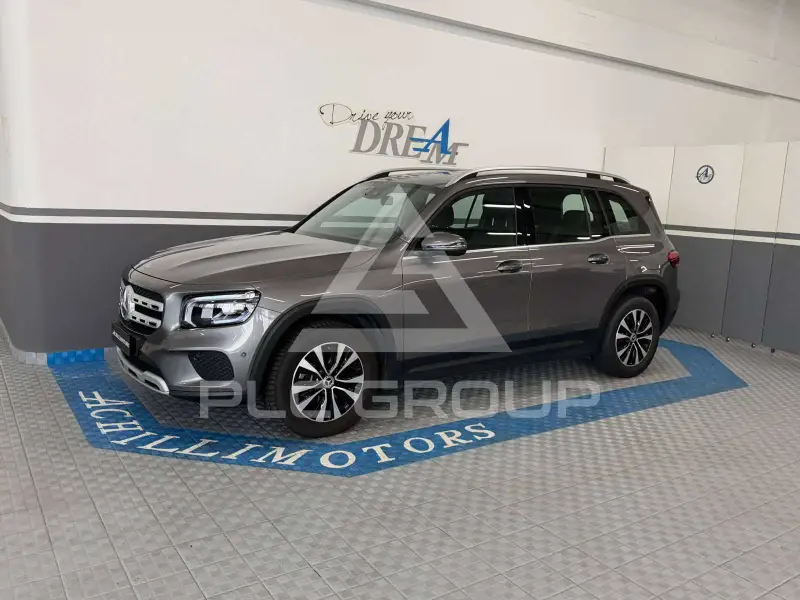 2023 Mercedes Benz GLB 220